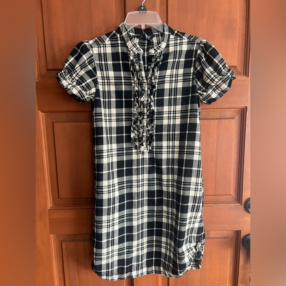 Girls Lauren size 16 cream and black plaid flannel dress